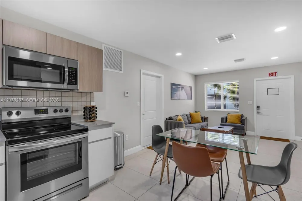 507 NW 8th Ave #2 Fort Lauderdale, FL 33311