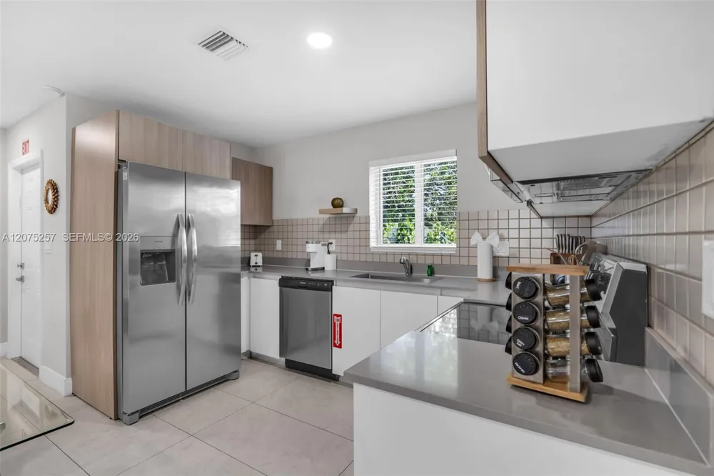 507 NW 8th Ave #2 Fort Lauderdale, FL 33311