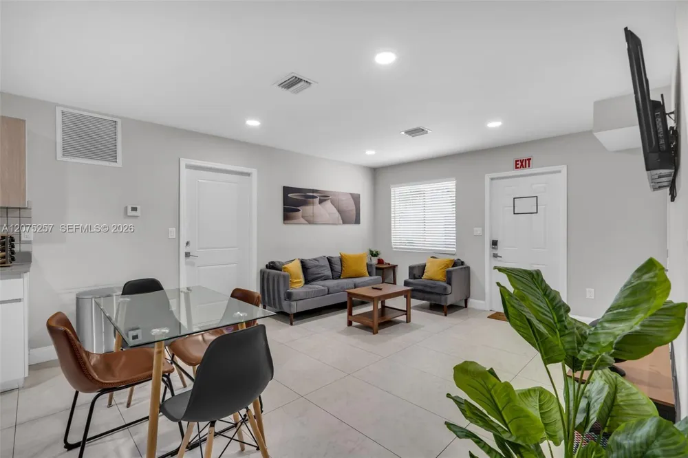 507 NW 8th Ave #2 Fort Lauderdale, FL 33311