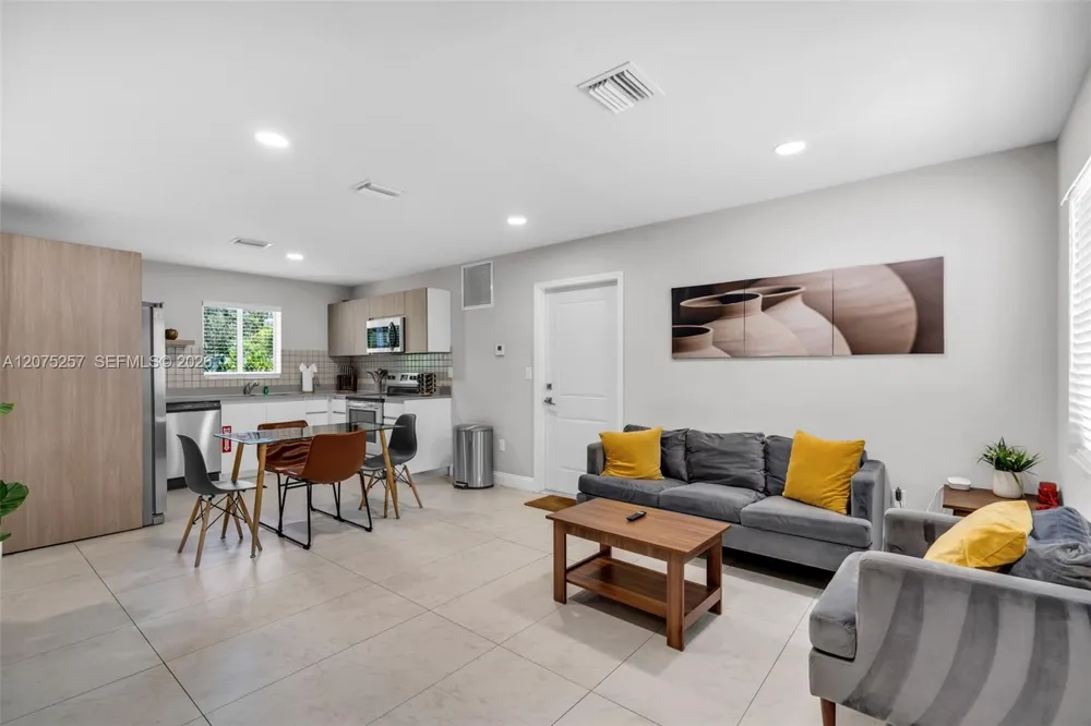 507 NW 8th Ave #2 Fort Lauderdale, FL 33311