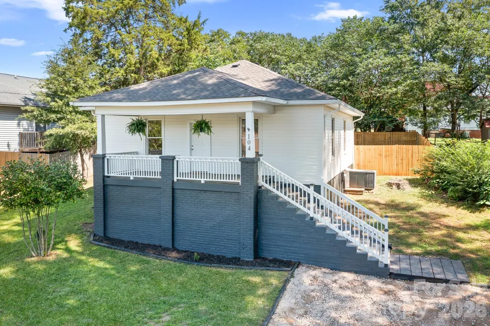 104 1st Avenue China Grove, NC 28023