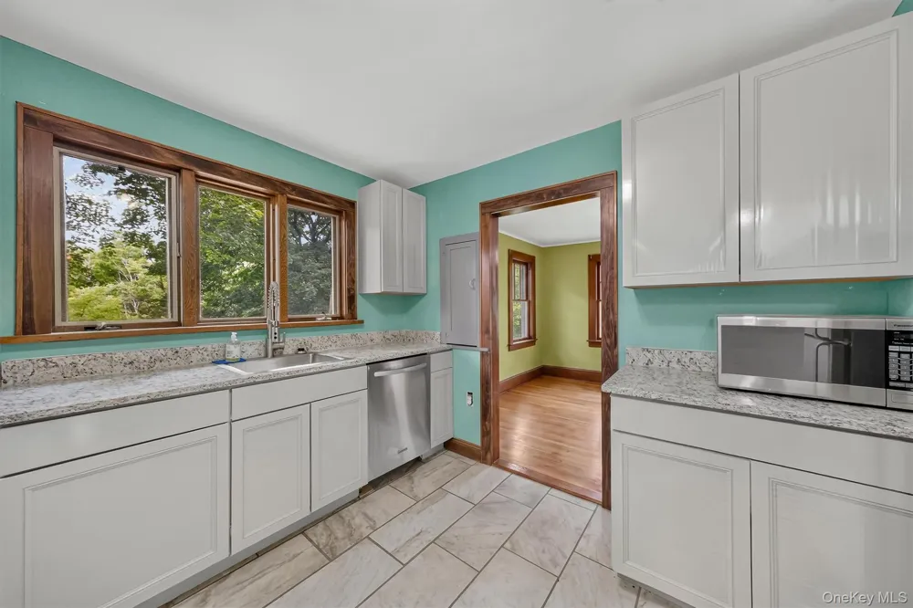 71 North Road Highland, NY 12528