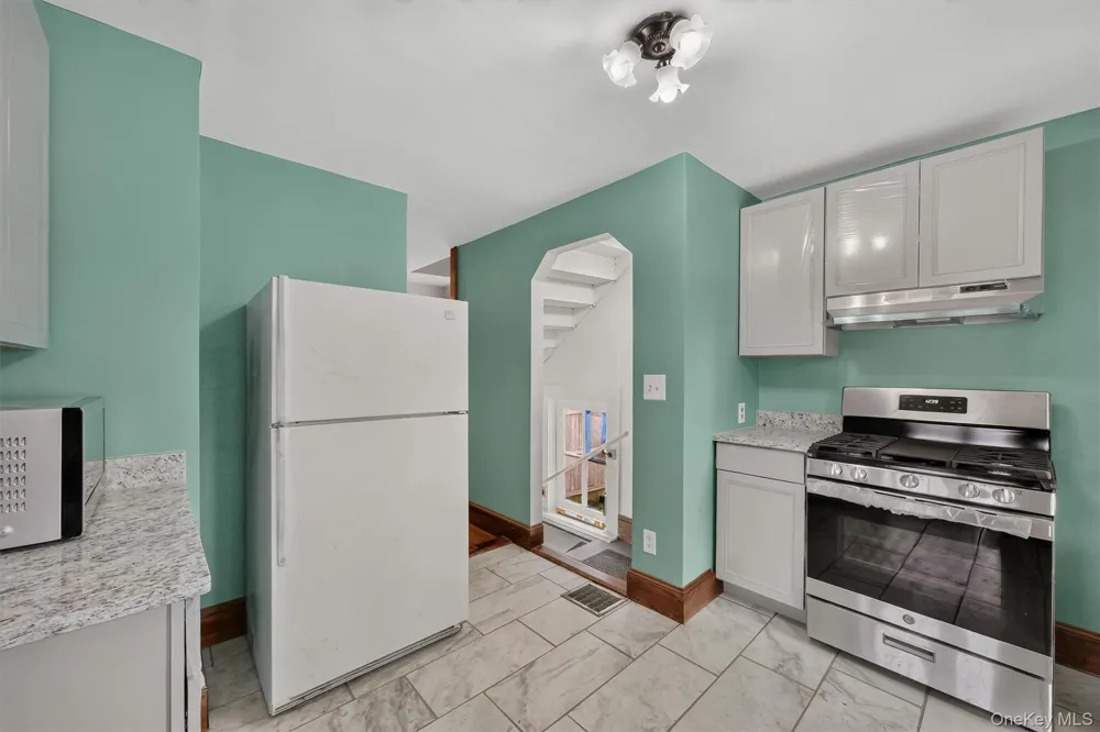 71 North Road Highland, NY 12528