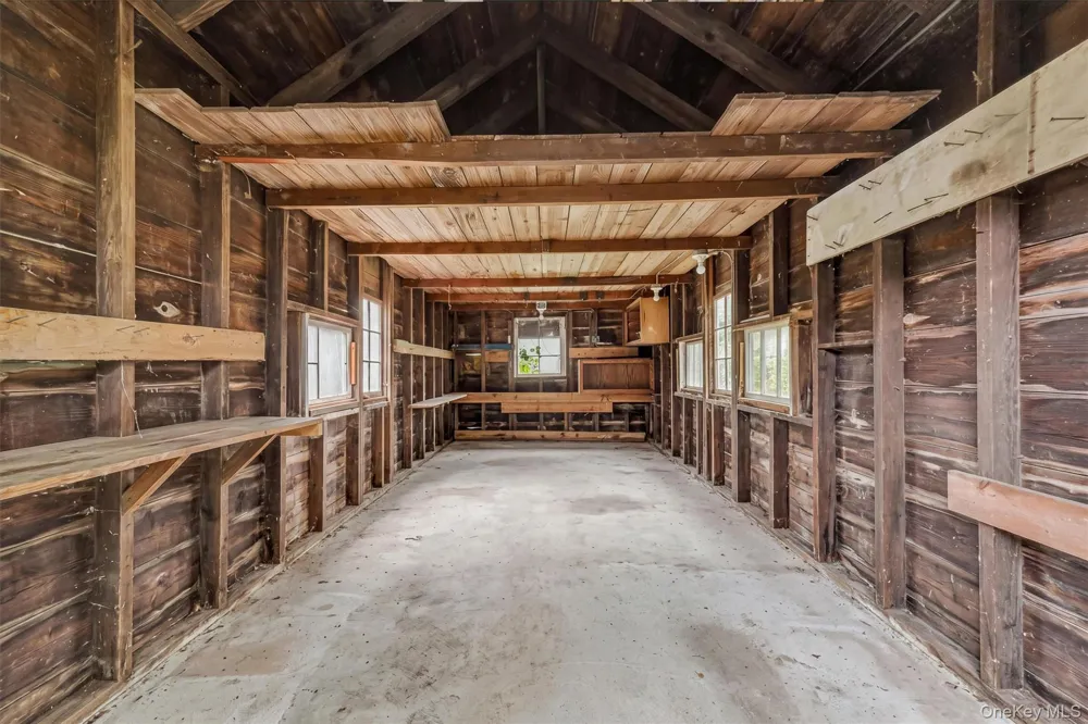 71 North Road Highland, NY 12528