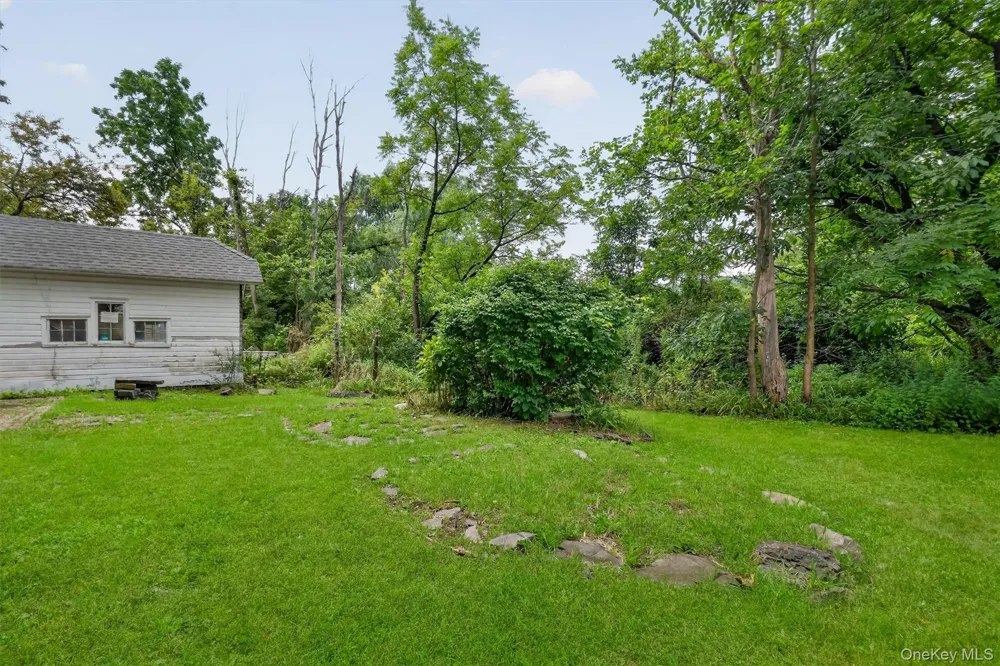 71 North Road Highland, NY 12528