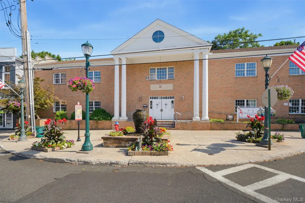 71 North Road Highland, NY 12528