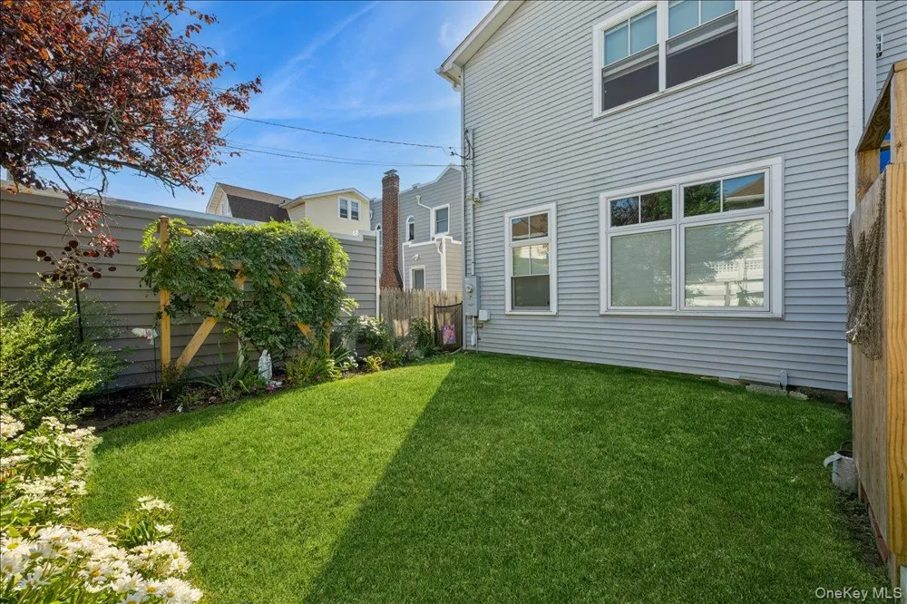 729 W Penn Street Long Beach, NY 11561