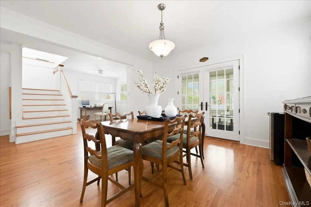 729 W Penn Street Long Beach, NY 11561
