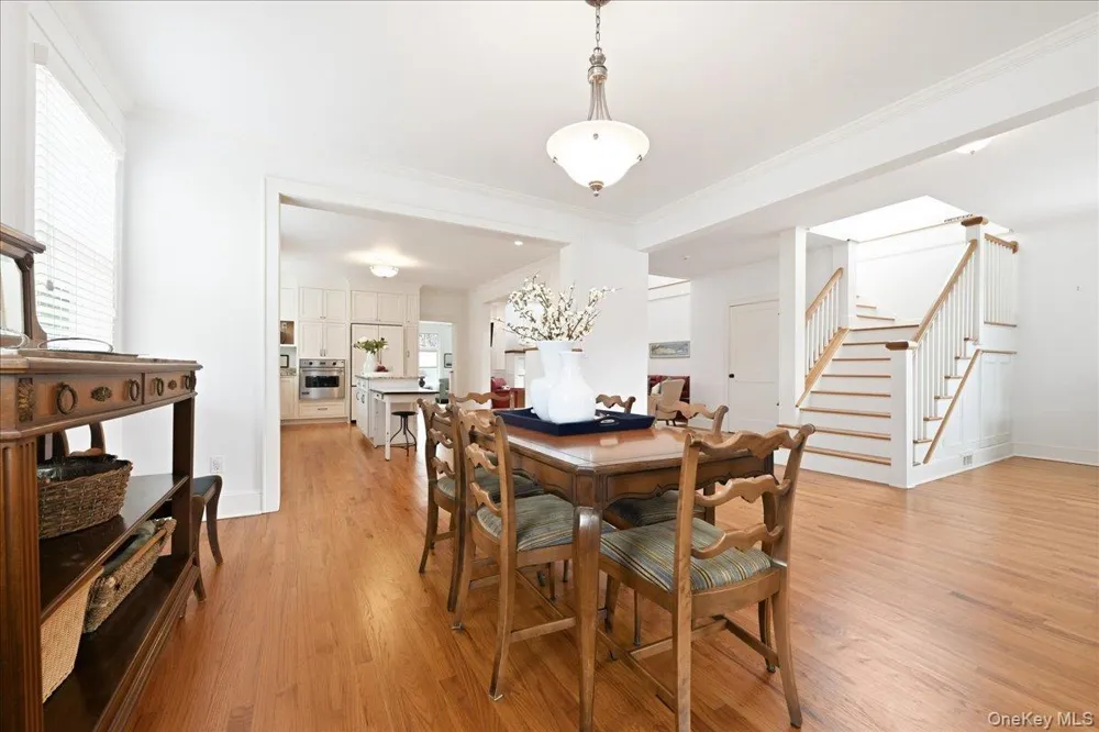 729 W Penn Street Long Beach, NY 11561