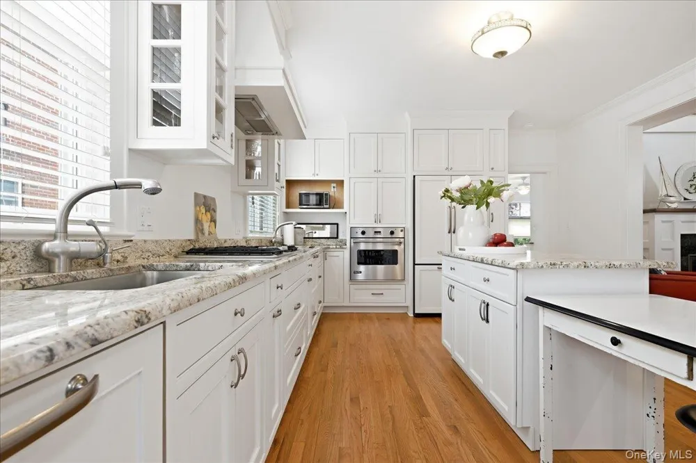 729 W Penn Street Long Beach, NY 11561