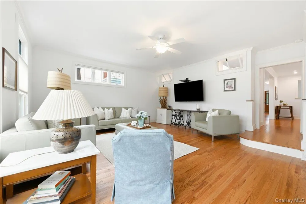 729 W Penn Street Long Beach, NY 11561