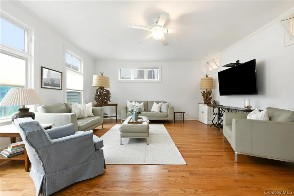 729 W Penn Street Long Beach, NY 11561