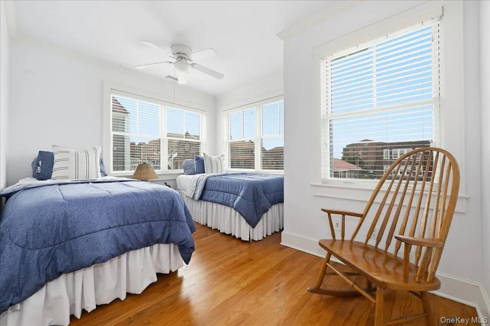 729 W Penn Street Long Beach, NY 11561
