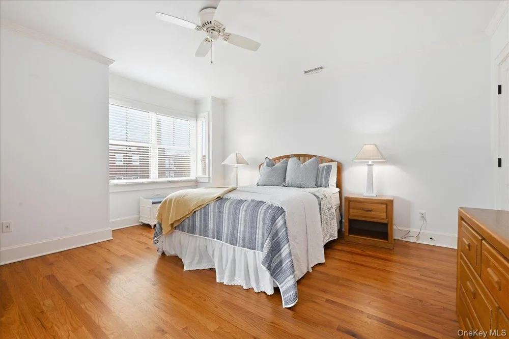729 W Penn Street Long Beach, NY 11561