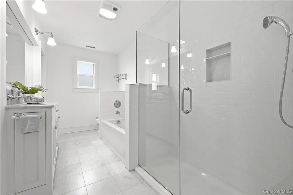 729 W Penn Street Long Beach, NY 11561