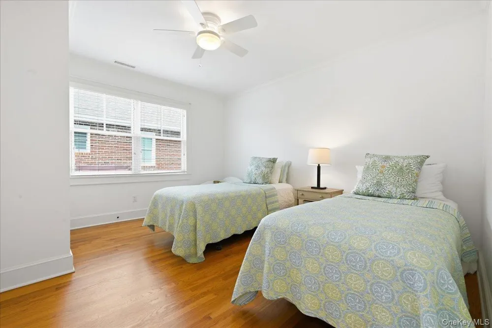 729 W Penn Street Long Beach, NY 11561
