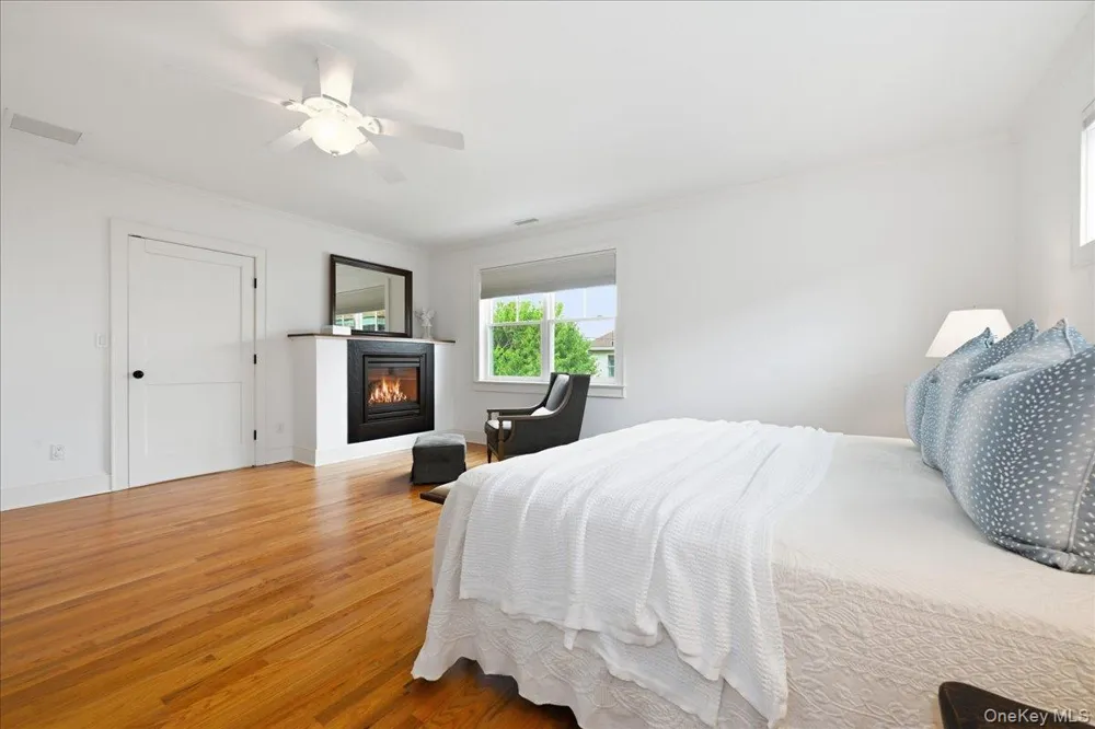 729 W Penn Street Long Beach, NY 11561