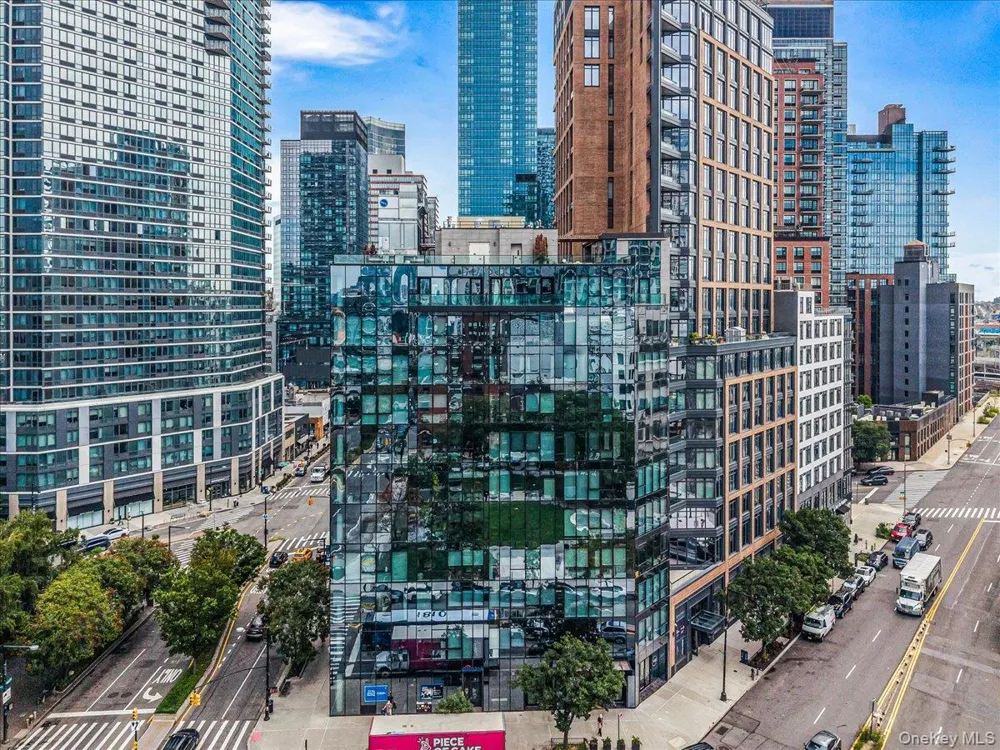 4507 Court Square #4B Long Island City, NY 11101