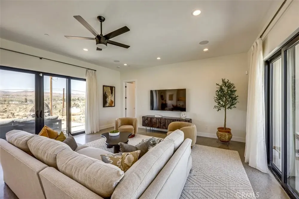 59096 Nelson Yucca Valley, CA 92284