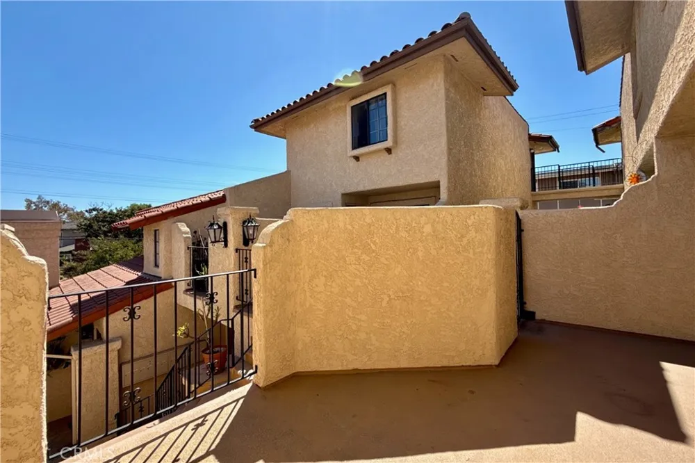 3935 W 182nd W Torrance, CA 90504