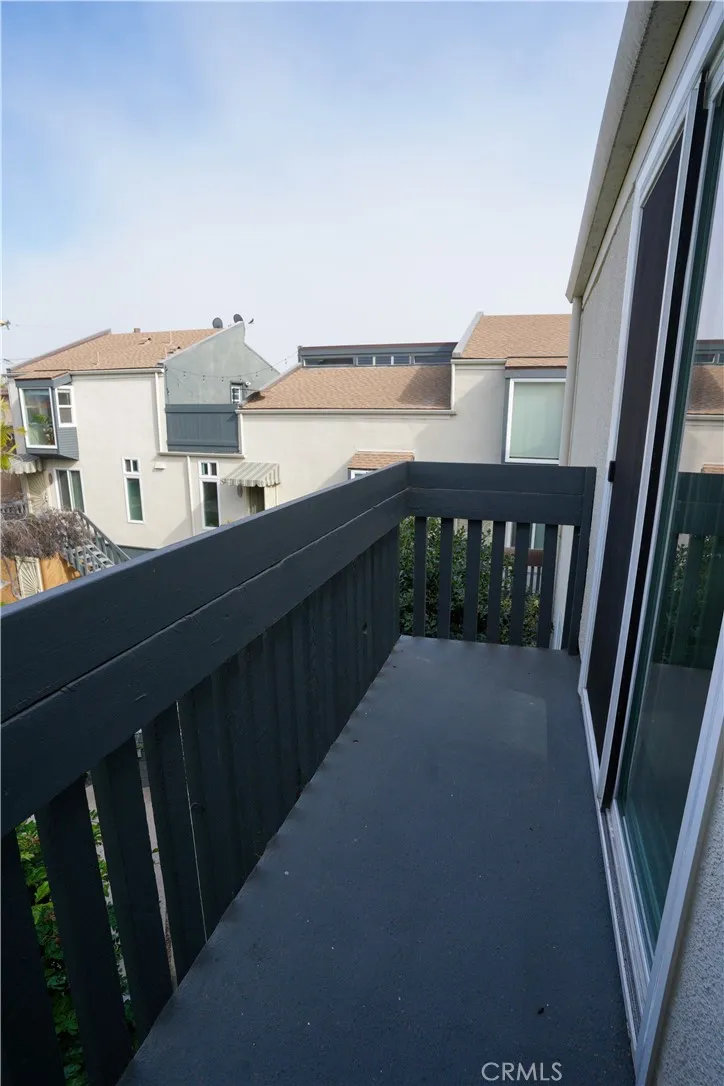 320 12th Street #12 Seal Beach, CA 90740