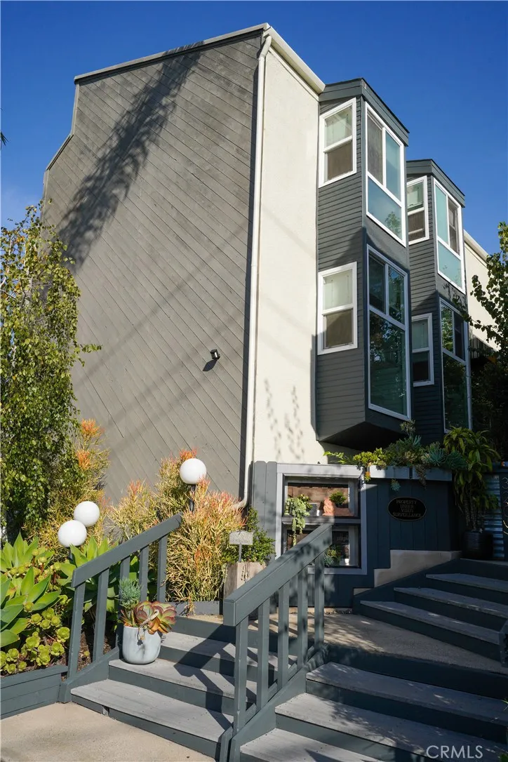 320 12th Street #12 Seal Beach, CA 90740