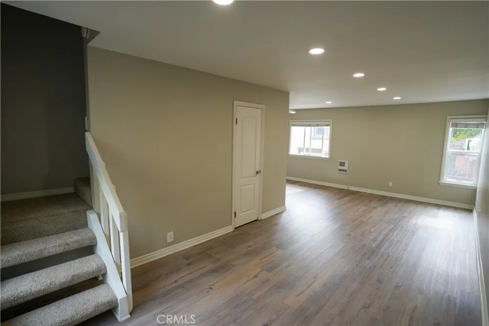 320 12th Street #12 Seal Beach, CA 90740