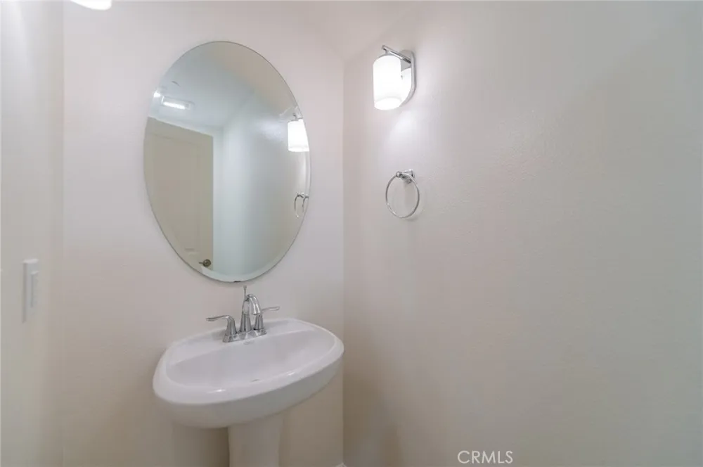 3002 E Via Fiano Ontario, CA 91764