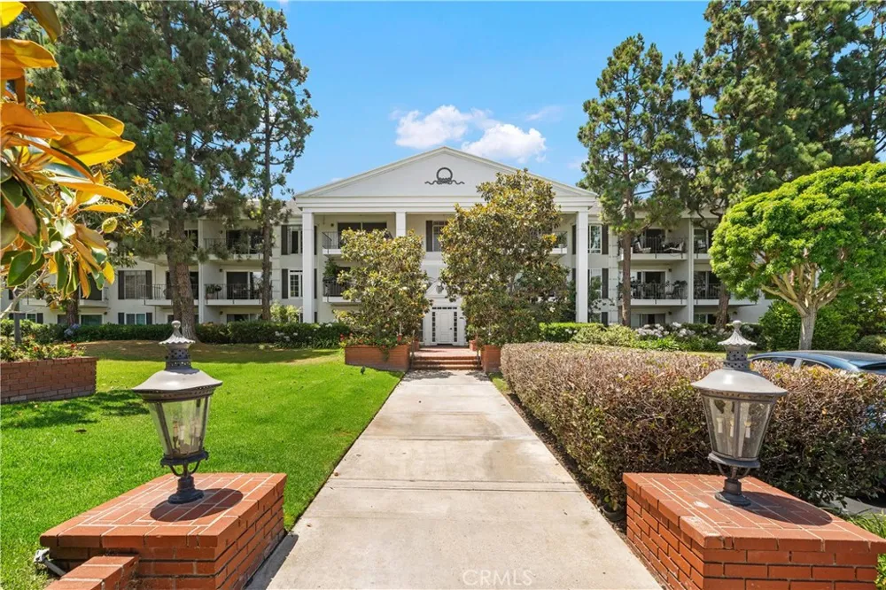 200 Mcneil #215 Newport Beach, CA 92663