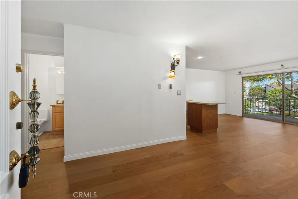 200 Mcneil #215 Newport Beach, CA 92663