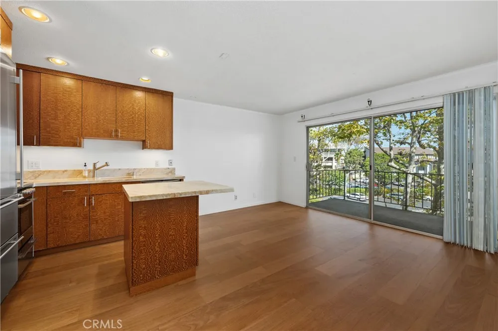 200 Mcneil #215 Newport Beach, CA 92663