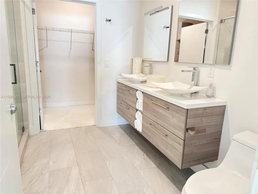4393 NW 9th St Plantation, FL 33317