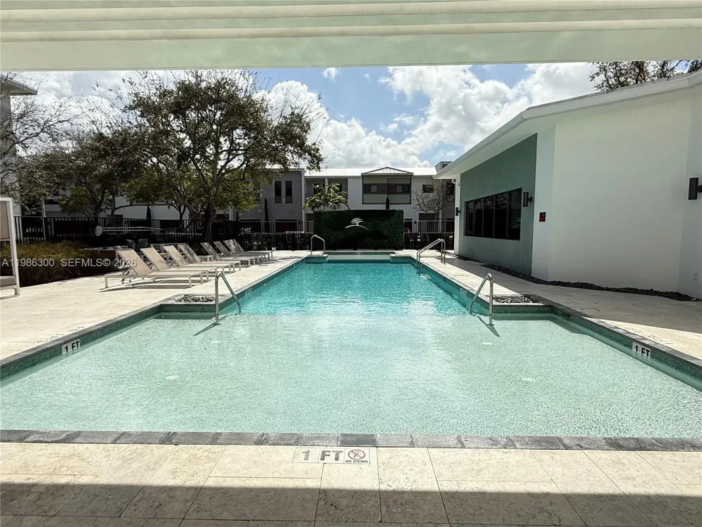 4393 NW 9th St Plantation, FL 33317
