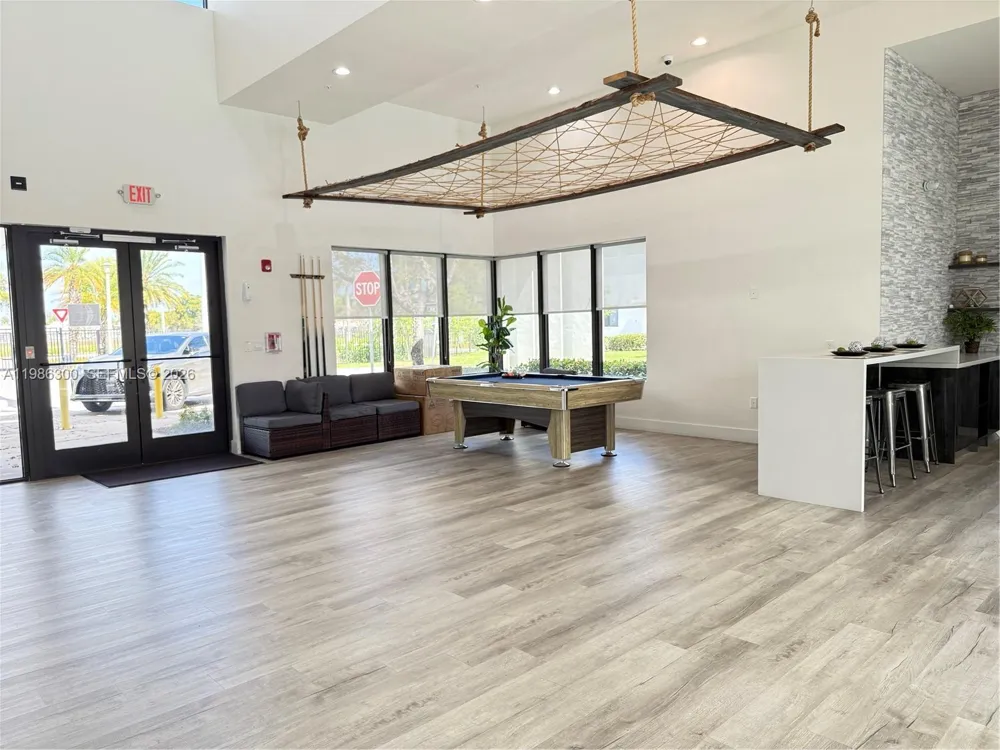4393 NW 9th St Plantation, FL 33317