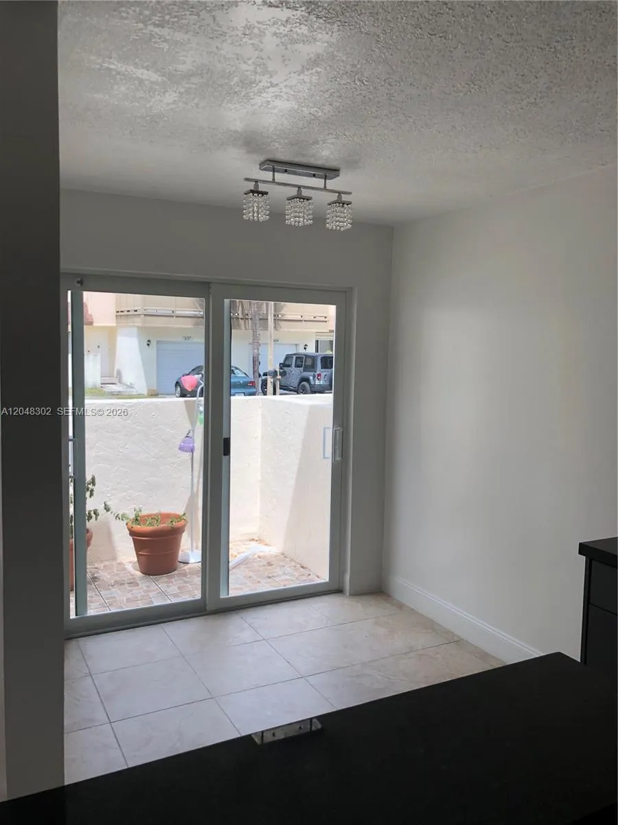 836 NW 82nd Ave #3 Plantation, FL 33324