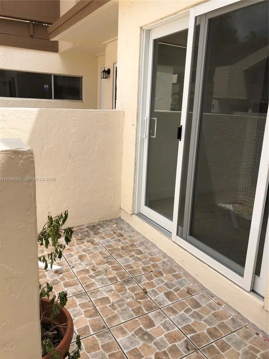 836 NW 82nd Ave #3 Plantation, FL 33324