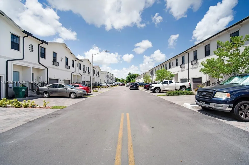 1181 SW 7th Ct #1181 Florida City, FL 33034