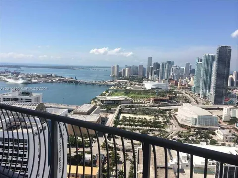 1750 Bayshore Dr #4912