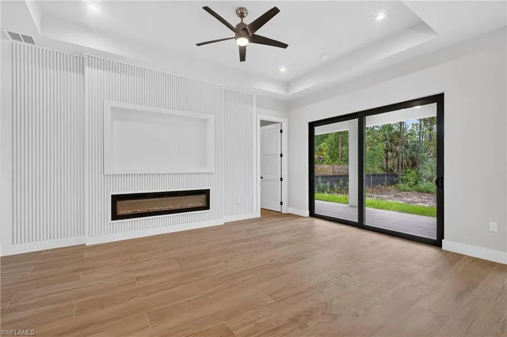 2594 50TH AVENUE NE Naples, FL 34120