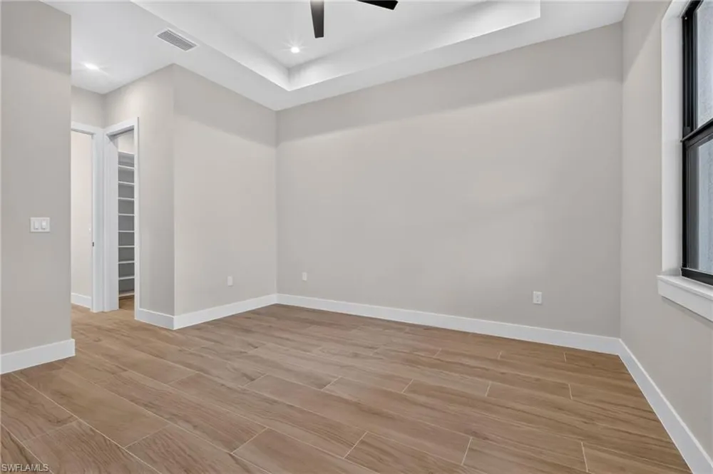 2594 50TH AVENUE NE Naples, FL 34120