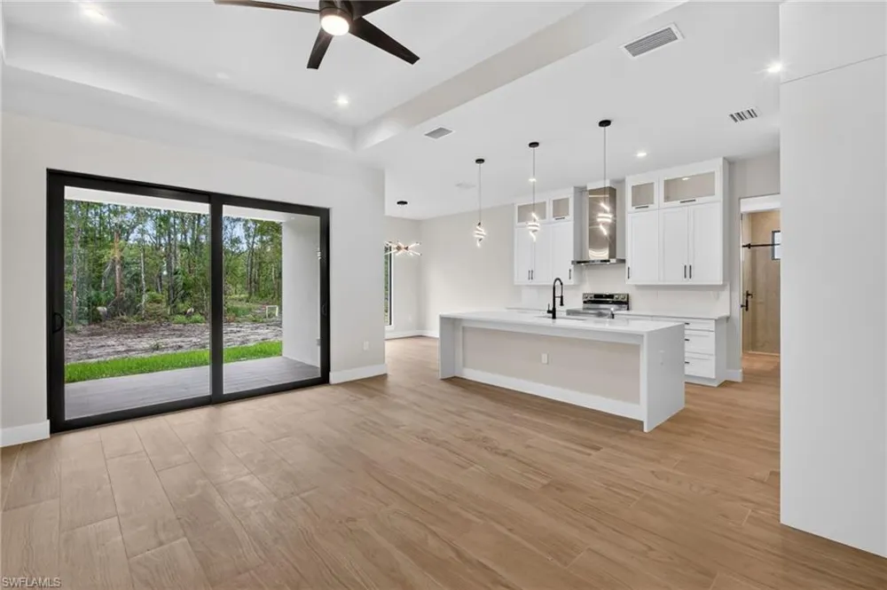 2594 50TH AVENUE NE Naples, FL 34120