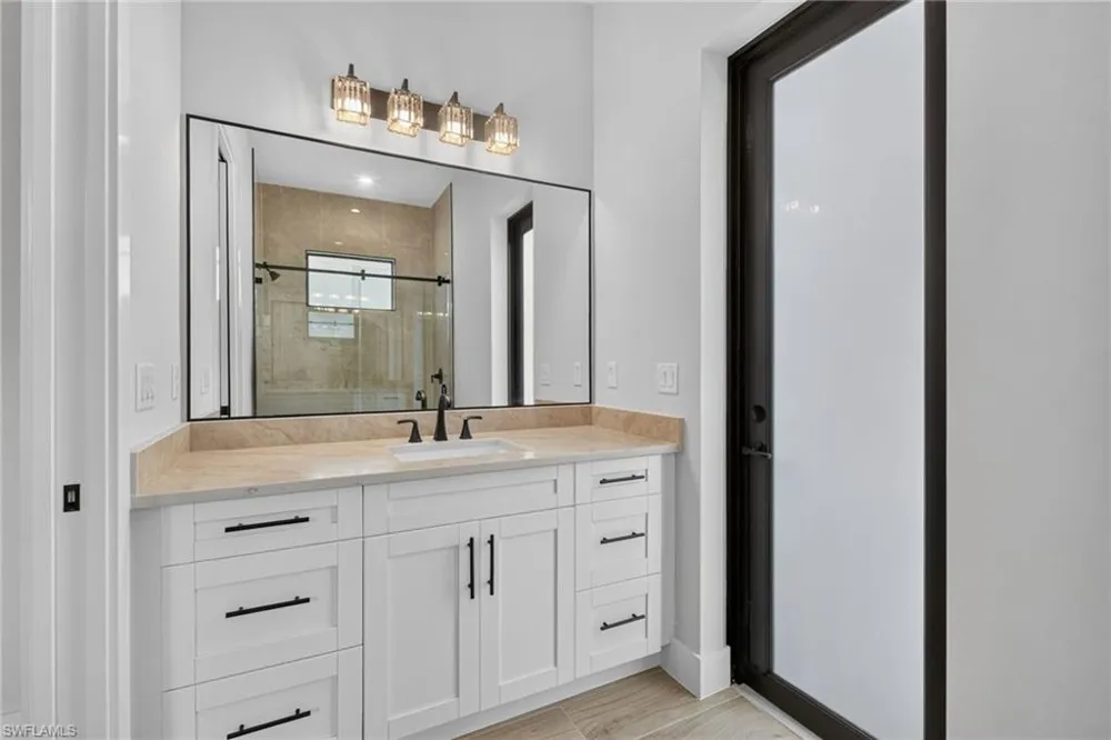 2594 50TH AVENUE NE Naples, FL 34120