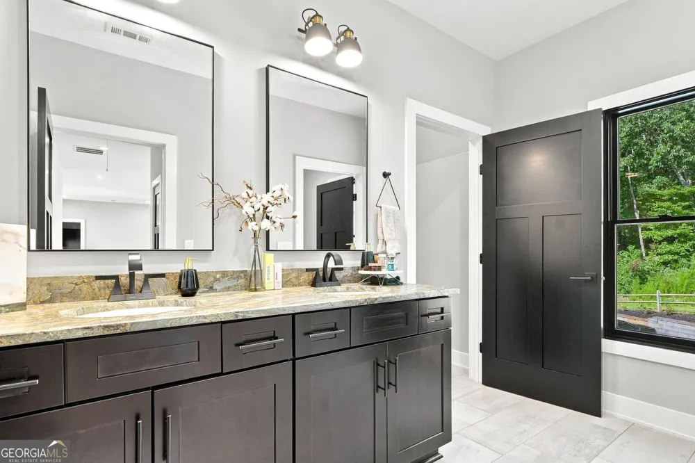 1088 Sharp Mountain PKWY Jasper, GA 30143