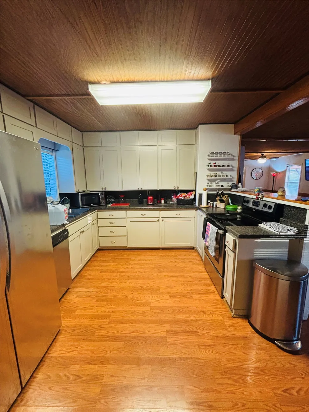 110 Love Avenue Florence, TX 76527