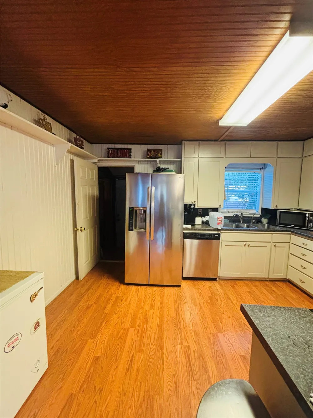 110 Love Avenue Florence, TX 76527