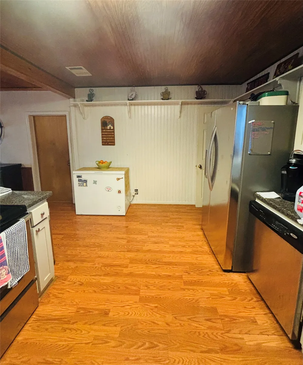 110 Love Avenue Florence, TX 76527