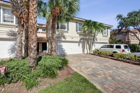 4603 Cohune Palm Court