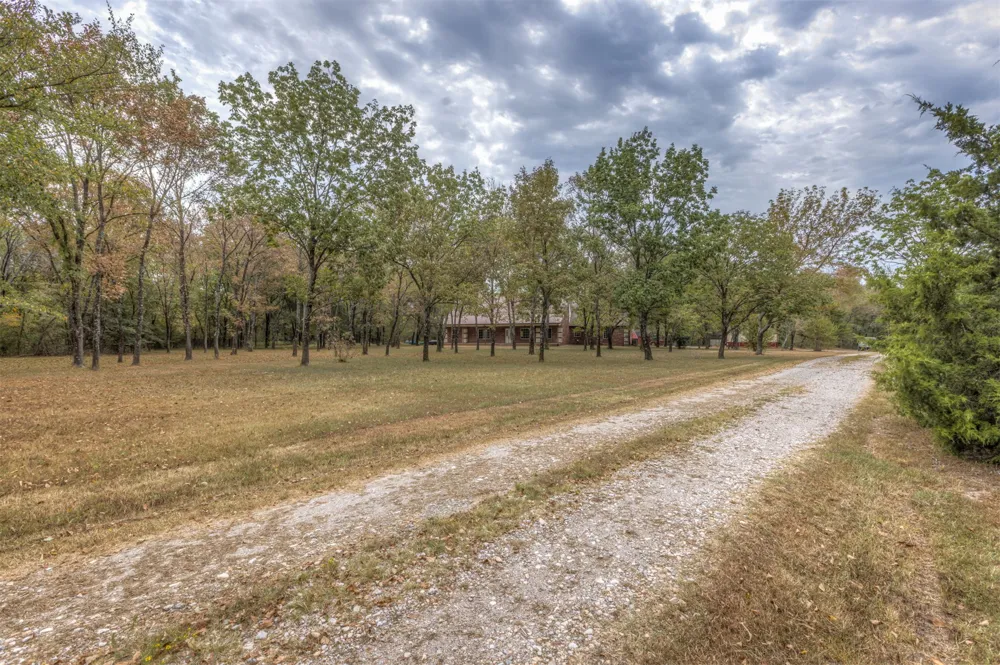 23269 W 40th Street Haskell, OK 74436
