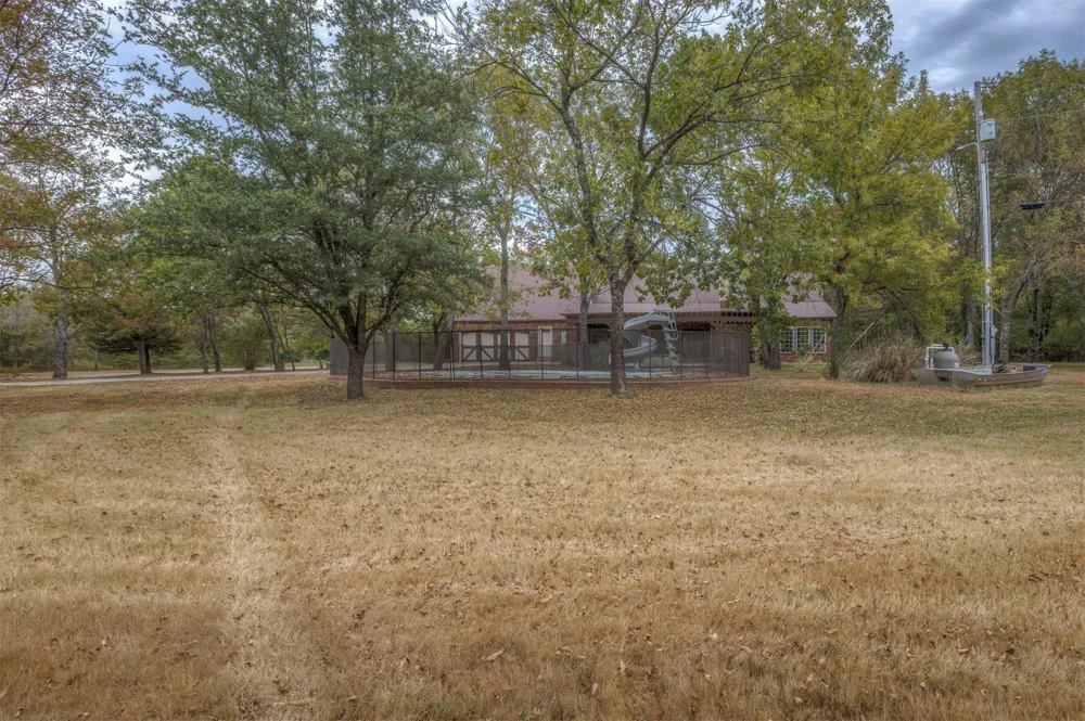 23269 W 40th Street Haskell, OK 74436