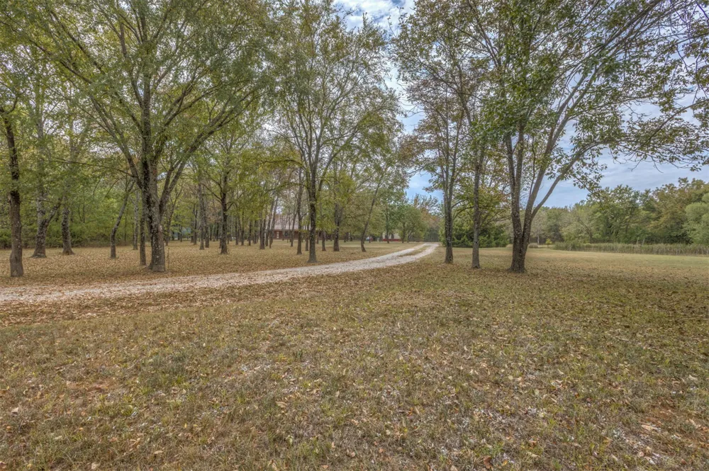 23269 W 40th Street Haskell, OK 74436